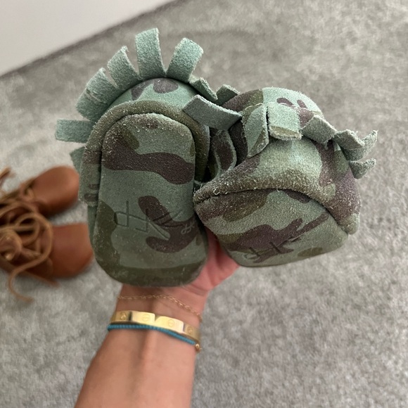 Freshly Picked Camo Leather Mocs size 2 - Picture 3 of 6